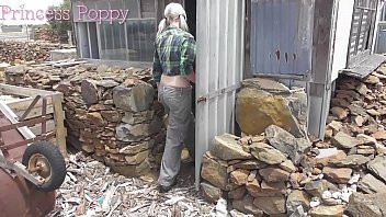 Play Australian Amateur Farm Girl - Fucked in the Shed