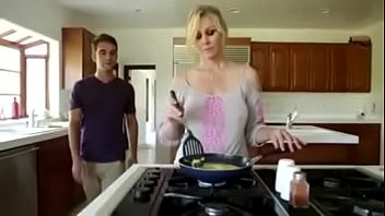 Play Si te gusto esta pelicula te dejo el link donde hay mas 