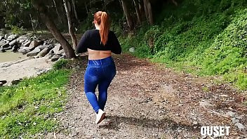 Play Me follo a chica con culo grande en el monte y le hecho toda la corrida encima. Nuevos videos personales y exclusivos en 