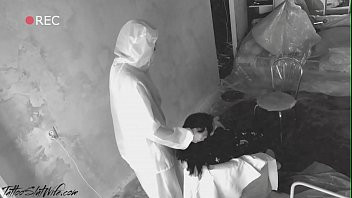Play Brunette make Blowjob so as not to Quarantine - Coronavirus