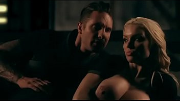 Play Captain.Marvel.XXX.Parody
