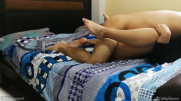 Play Se escapa de su casa un sabado por la tarde para venir a mamarme la verga y que me coja tremendo culazo